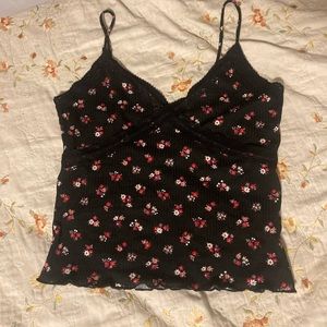 Black floral spaghetti strapped crop top. Size small
